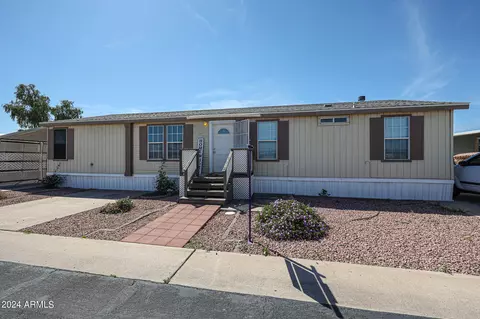 8401 N 67th Ave #286, Glendale, AZ 85302
