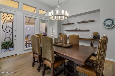 Dining - 5131 N 34th Way, Phoenix, AZ 85018 photo 3 of 3