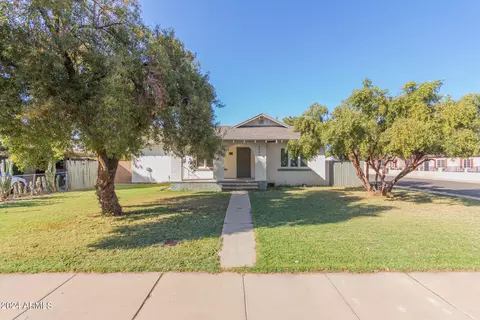 5834 W Gardenia Ave, Glendale, AZ 85301