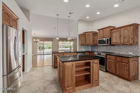 Kitchen - 11003 E Nopal Ave, Mesa, AZ 85209 photo 2 of 6