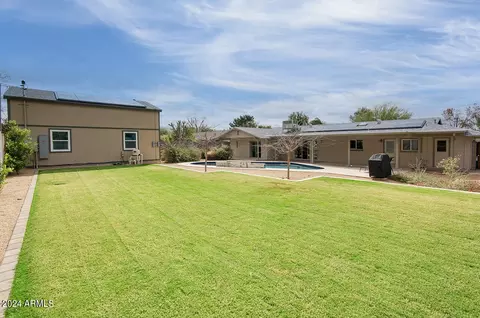 110 E Harmont Dr, Phoenix, AZ 85020 photo 3