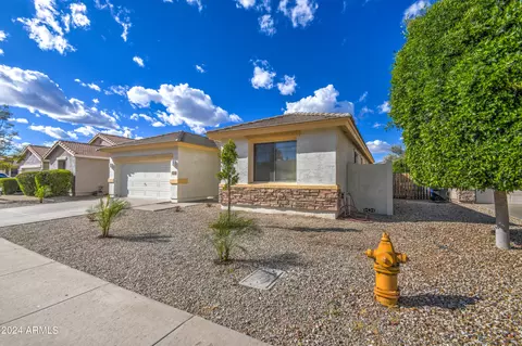 1720 W Kingbird Dr, Chandler, AZ 85286