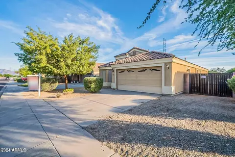 9041 Elmwood St, Mesa, AZ 85207