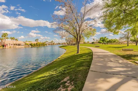 View/Area - 1502 W Devon Dr, Gilbert, AZ 85233 photo 6 of 8