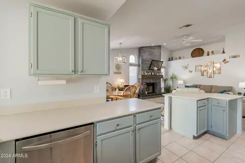 Kitchen - 1502 W Devon Dr, Gilbert, AZ 85233 photo 3 of 6