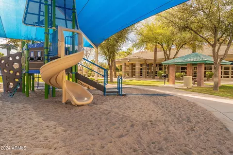 View/Area - 1502 W Devon Dr, Gilbert, AZ 85233 photo 7 of 8