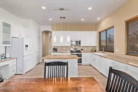 Kitchen - 10345 E Pantera Ave, Mesa, AZ 85212 photo 2 of 4