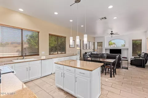 Kitchen - 10345 E Pantera Ave, Mesa, AZ 85212 photo 4 of 4