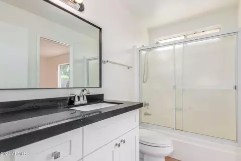 Bath - 4129 E Zia St, Phoenix, AZ 85044 photo 2 of 2