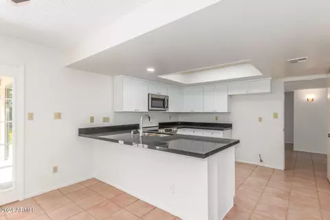 Kitchen - 4129 E Zia St, Phoenix, AZ 85044 photo 2 of 4
