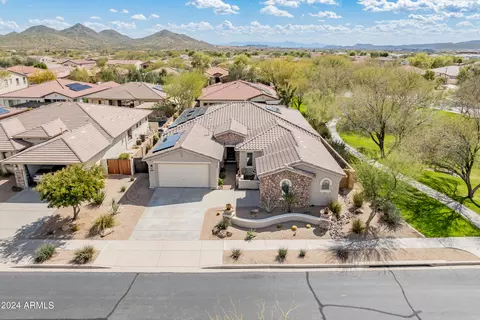 1751 W Sienna Bouquet Pl, Phoenix, AZ 85085