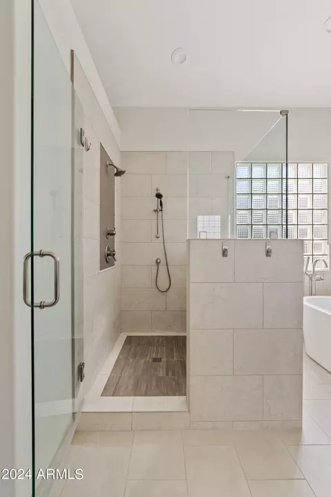 Bath - 2112 E Granite View Dr, Phoenix, AZ 85048 photo 3 of 7