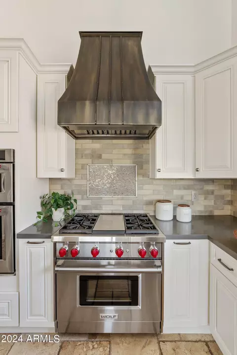 Kitchen - 2112 E Granite View Dr, Phoenix, AZ 85048 photo 3 of 6