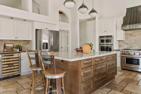 Kitchen - 2112 E Granite View Dr, Phoenix, AZ 85048 photo 4 of 6