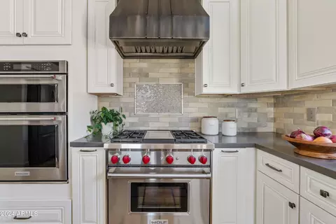 Kitchen - 2112 E Granite View Dr, Phoenix, AZ 85048 photo 2 of 6