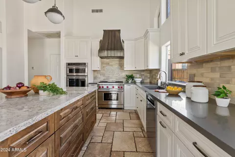 Kitchen - 2112 E Granite View Dr, Phoenix, AZ 85048 photo 1 of 6