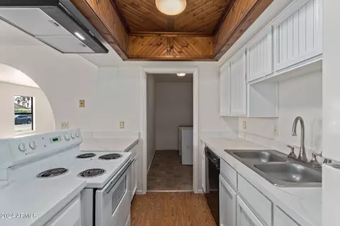 Kitchen - 300 W 18th Ave, Apache Junction, AZ 85120 photo 3 of 3