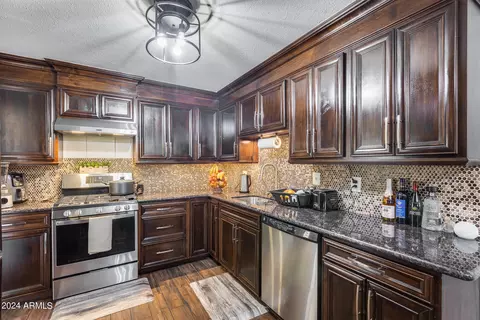 Kitchen - 9145 E Vine Ave, Mesa, AZ 85208 photo 2 of 6