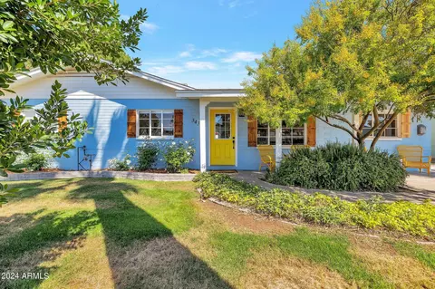 3434 E Sells Dr, Phoenix, AZ 85018
