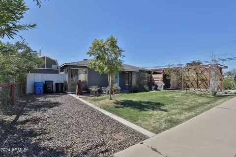 Exterior - 11 E Vogel Ave, Phoenix, AZ 85020 photo 5 of 13