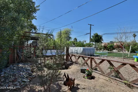 Exterior - 11 E Vogel Ave, Phoenix, AZ 85020 photo 3 of 13