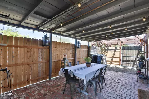 Exterior - 11 E Vogel Ave, Phoenix, AZ 85020 photo 2 of 13