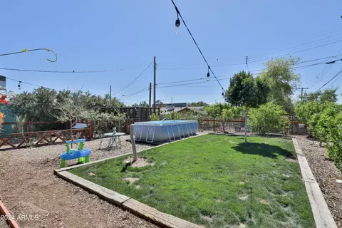 Exterior - 11 E Vogel Ave, Phoenix, AZ 85020 photo 8 of 13
