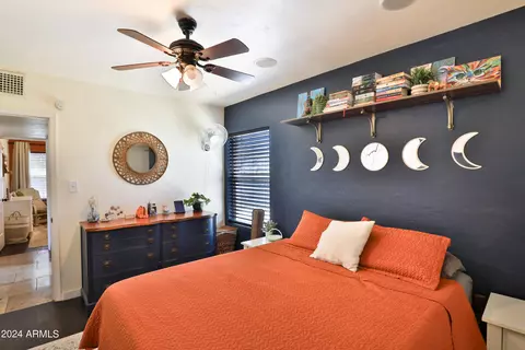 Bedroom - 11 E Vogel Ave, Phoenix, AZ 85020 photo 6 of 6