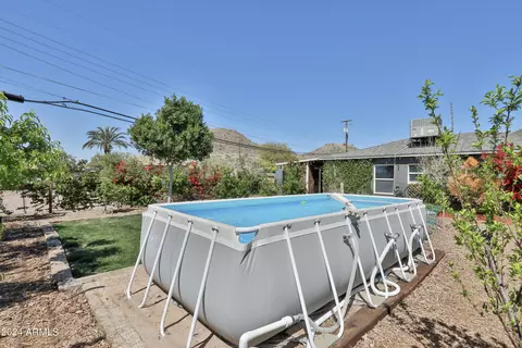 Exterior - 11 E Vogel Ave, Phoenix, AZ 85020 photo 11 of 13