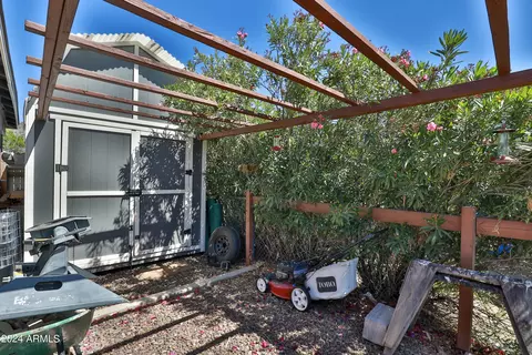 Exterior - 11 E Vogel Ave, Phoenix, AZ 85020 photo 12 of 13