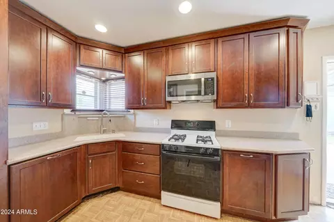 1118 E Fern Dr S, Phoenix, AZ 85014 photo 8