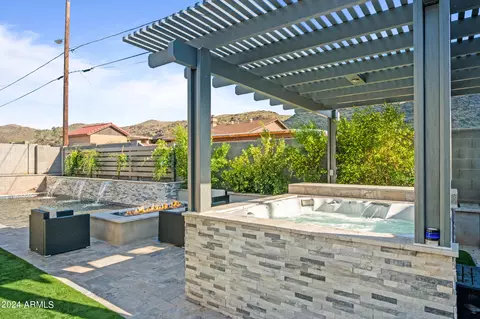 Exterior - 2709 E Caldwell St, Phoenix, AZ 85042 photo 8 of 11