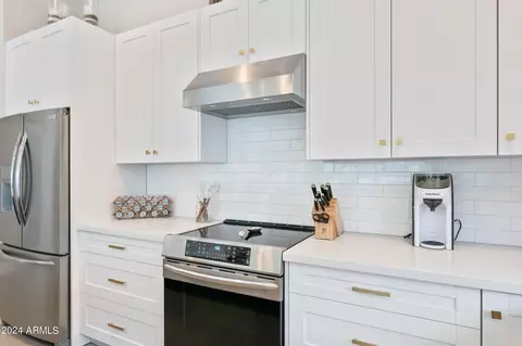 Kitchen - 2709 E Caldwell St, Phoenix, AZ 85042 photo 3 of 4