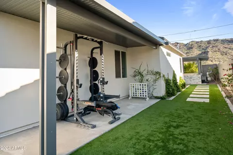 Exterior - 2709 E Caldwell St, Phoenix, AZ 85042 photo 10 of 11