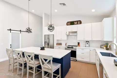 Kitchen - 2709 E Caldwell St, Phoenix, AZ 85042 photo 4 of 4