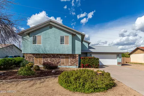 9446 Elmwood Cir, Mesa, AZ 85207