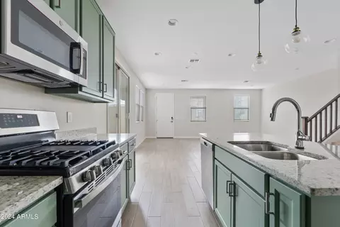 Kitchen - 8325 E Irwin Ave, Mesa, AZ 85209 photo 3 of 4