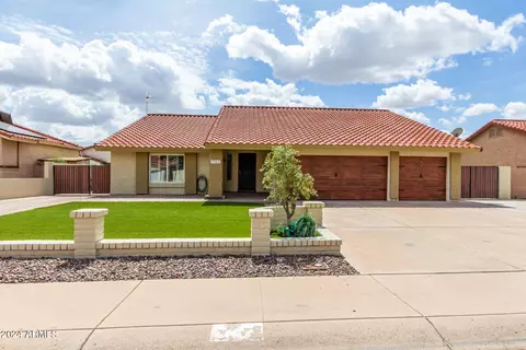 7727 W Jenan Dr, Peoria, AZ 85345