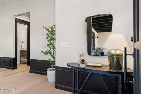 4501 E Cheery Lynn Rd, Phoenix, AZ 85018 photo 3