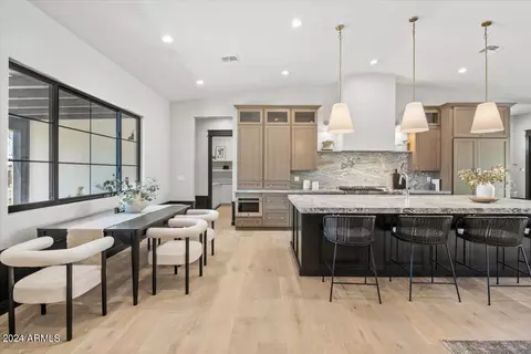 4501 E Cheery Lynn Rd, Phoenix, AZ 85018 photo 10
