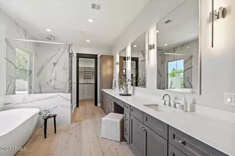 4501 E Cheery Lynn Rd, Phoenix, AZ 85018 photo 17