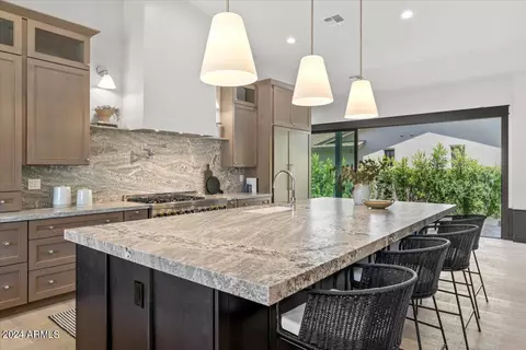 4501 E Cheery Lynn Rd, Phoenix, AZ 85018 photo 7