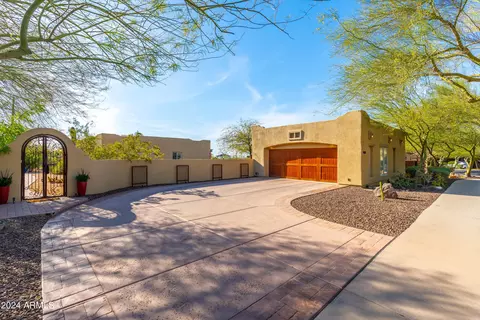 Exterior - 8608 S 23rd Pl, Phoenix, AZ 85042 photo 2 of 47