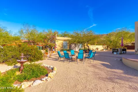 View/Area - 8608 S 23rd Pl, Phoenix, AZ 85042 photo 2 of 20