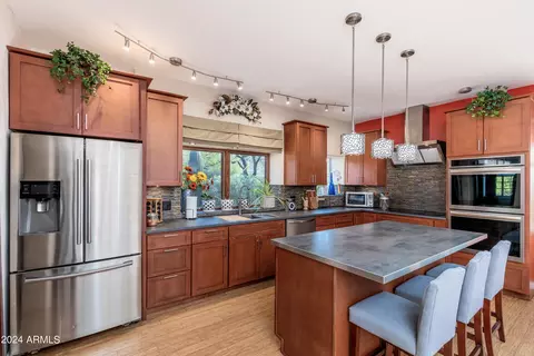 Kitchen - 8608 S 23rd Pl, Phoenix, AZ 85042 photo 3 of 9
