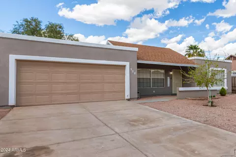 328 E Harwell Rd, Gilbert, AZ 85234 photo 2