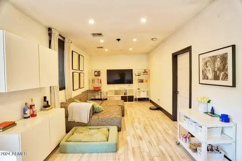 Living - 1133 E Townley Ave, Phoenix, AZ 85020 photo 1 of 3