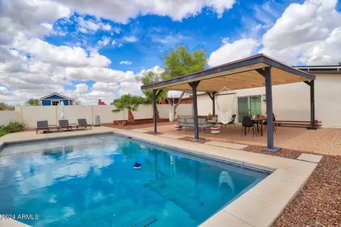 Exterior - 1133 E Townley Ave, Phoenix, AZ 85020 photo 5 of 11