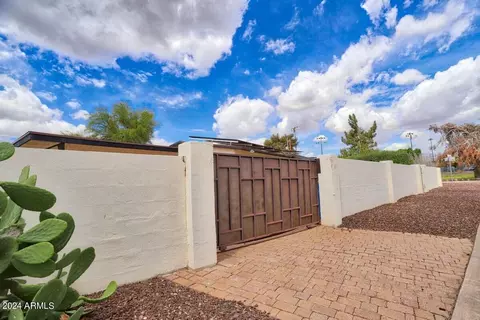 Exterior - 1133 E Townley Ave, Phoenix, AZ 85020 photo 2 of 11