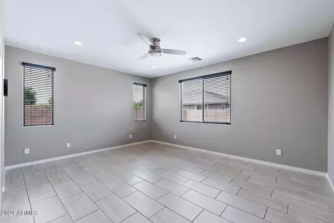 2910 E Quenton St, Mesa, AZ 85213 photo 7